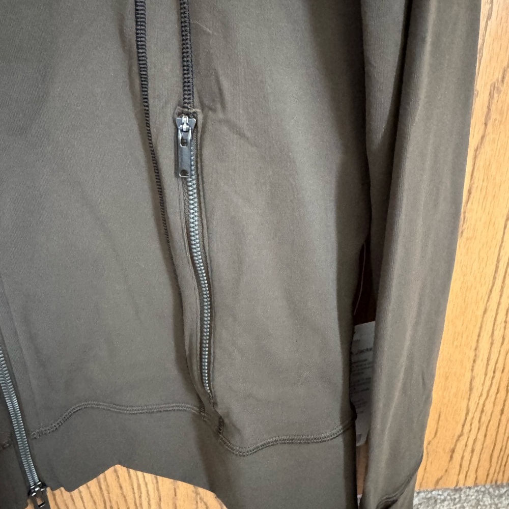 lululemon athletica Define Track Jacket
Luon - Picture 4 of 7